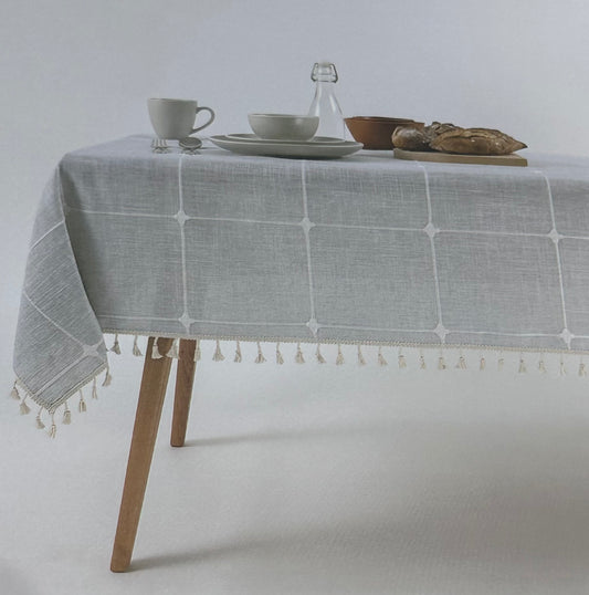 Easy-care tablecloth