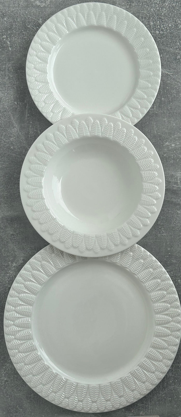 Flowered deep plate