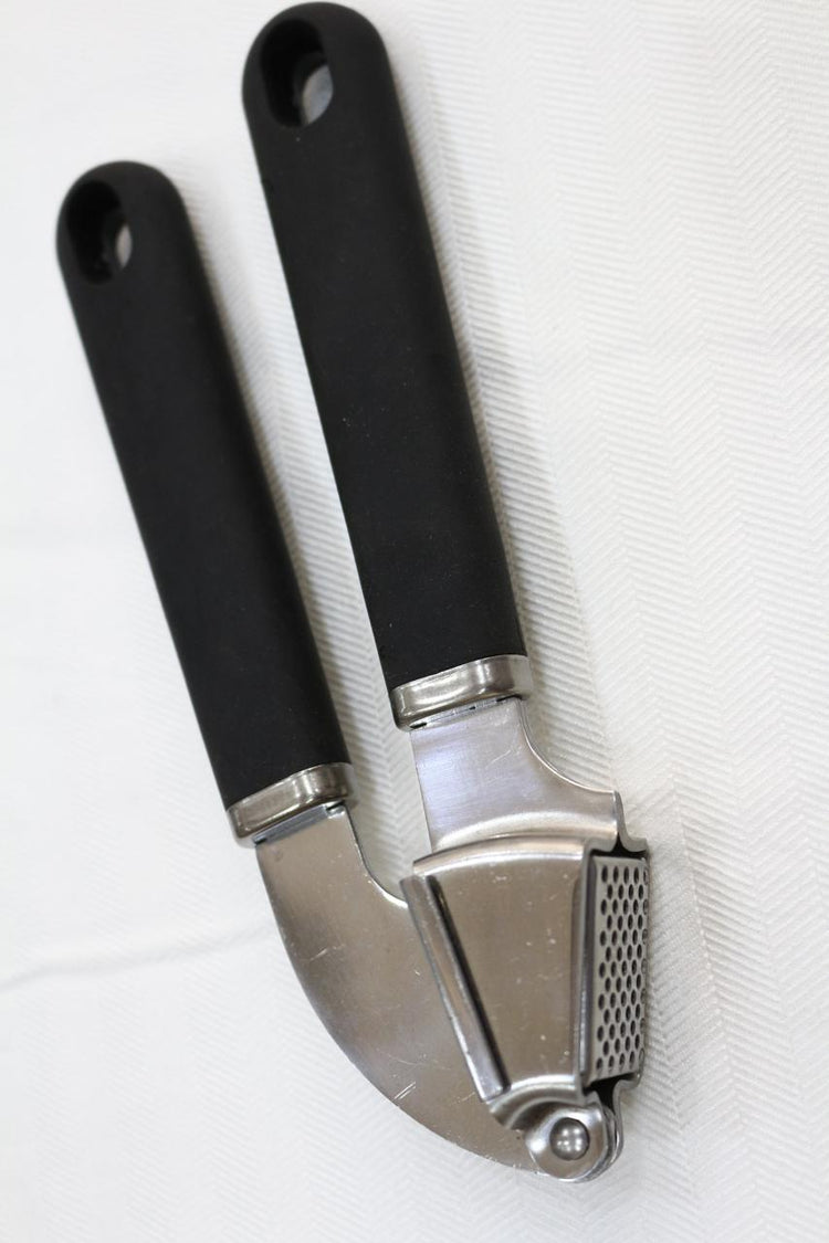 Garlic masher