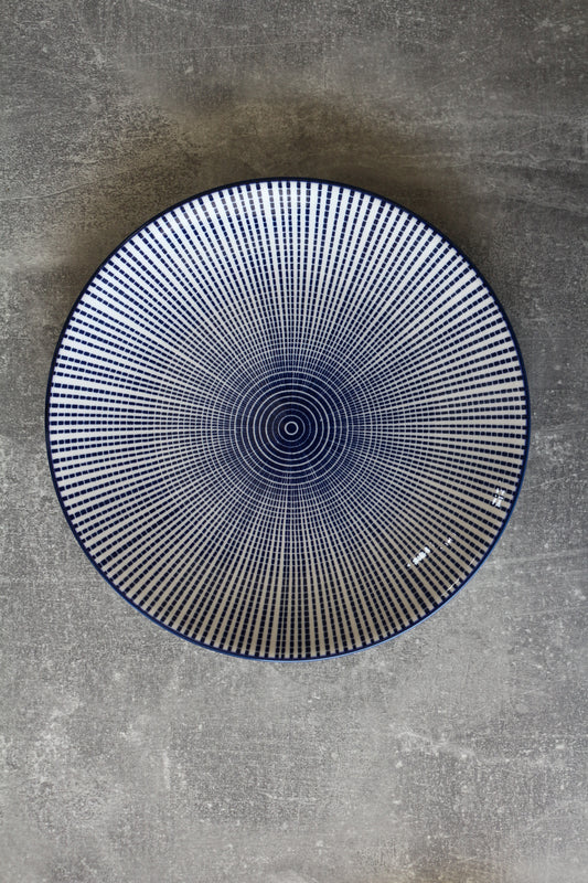 WHITE AND BLUE CERAMIC FLAT PLATE 8.5''