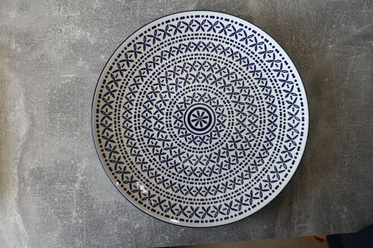 FLOWERED BLUE&WHITE 10.5" FLAT PLATE