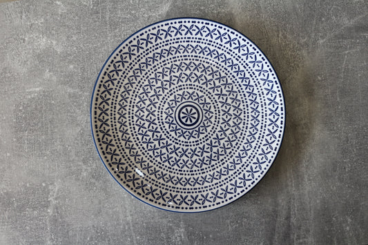 WHITE & BLUE FLOWERED 8.5" FLAT PLATE