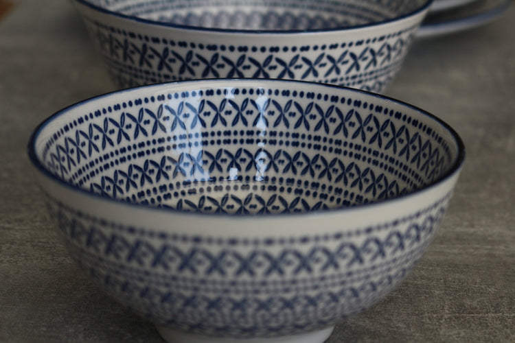 ROUND WHITE & BLUE FLOWERED 5" BOWL