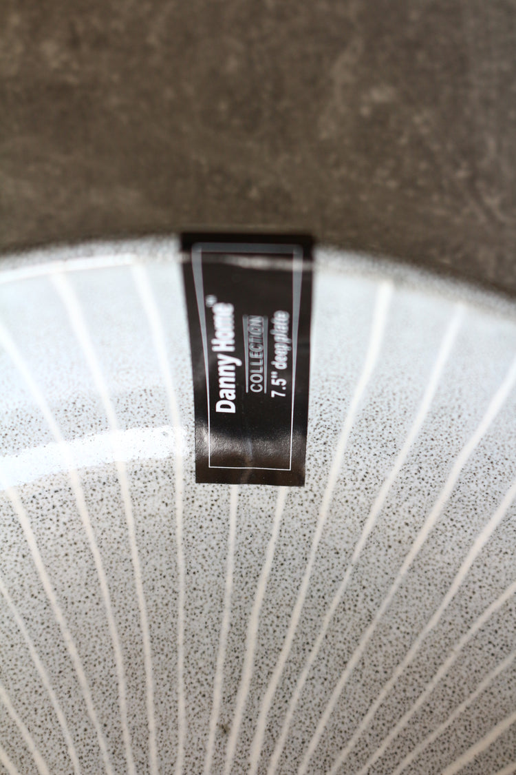 EMBOSSED GLAZE DEEP PLATE 7.5''