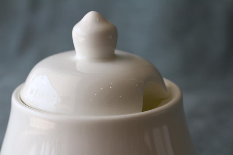 Sugar pot