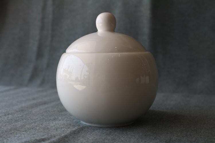 Sugar pot